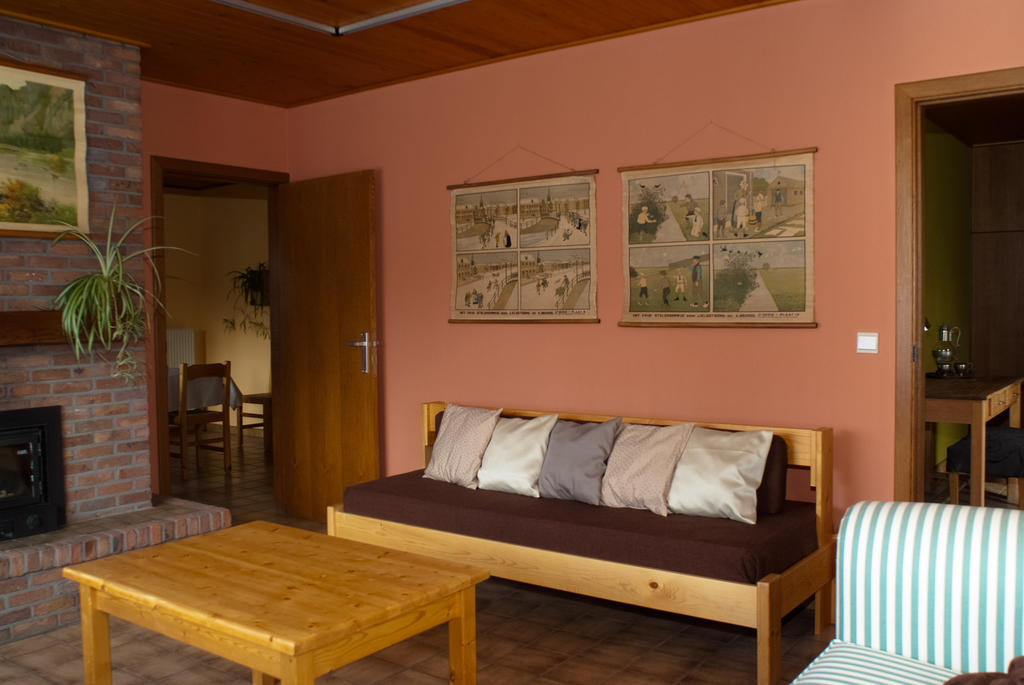 'T Bruggeske Villa Mol Ruang foto
